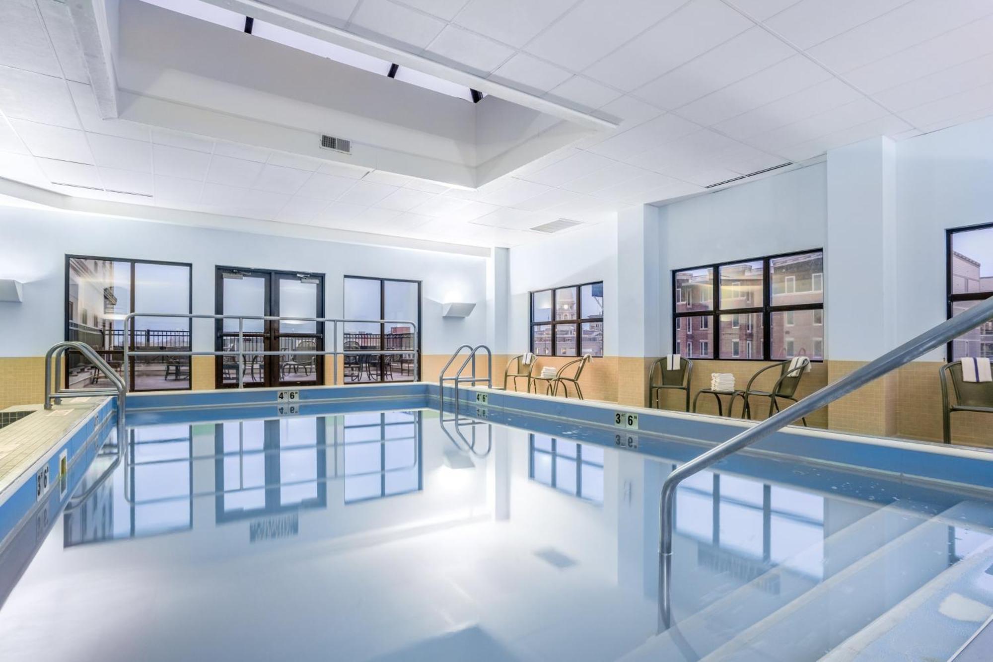 Holiday Inn Lafayette-City Centre By Ihg Exteriör bild